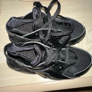 Kids Black Athletic Sneakers - Comfortable Everyday Shoes